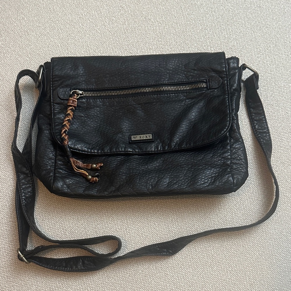 Roxy Black Crossbody Bag